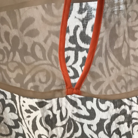 Live 4 Truth Color Block Sheer Top - Picture 5 of 5